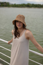 Cargar imagen en el visor de la galería, Vestido básico beige